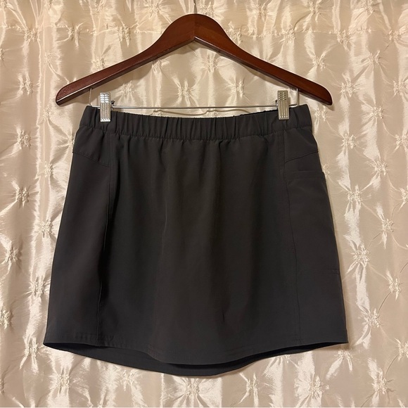 Patagonia Gray W's Happy Hike Skort Skirt Built in Shorts - Picture 1 of 13